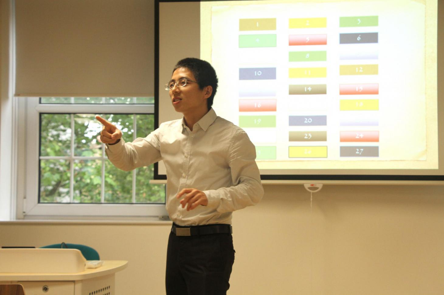 Mr Zhao Jingjie introducing effective classroom activitites